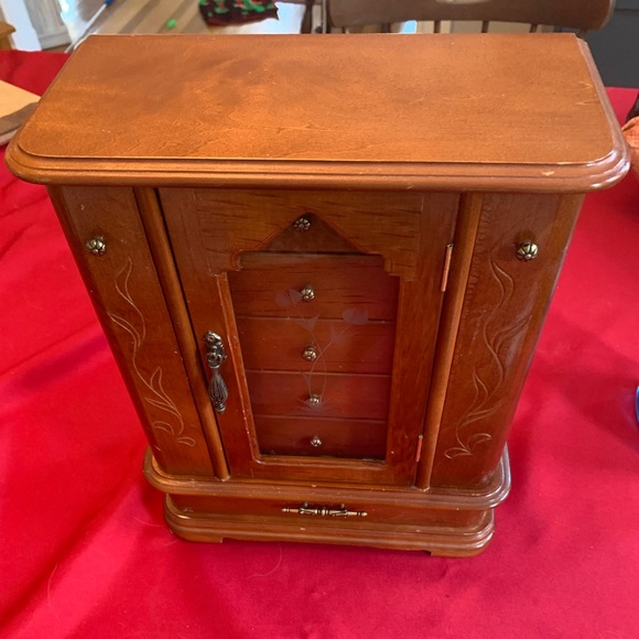 Wooden Jewelry Box - Picture 10 of 11